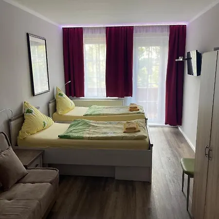 Alter Felsenkeller 3* Наумбург