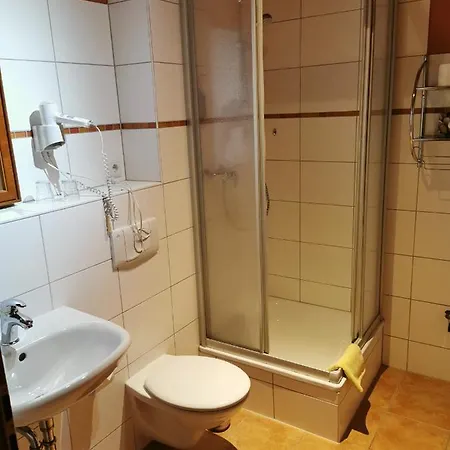 Alter Felsenkeller 3* Наумбург