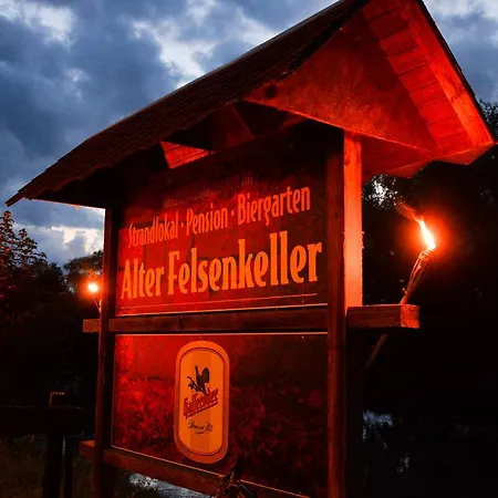 Alter Felsenkeller 3* 나움부르크