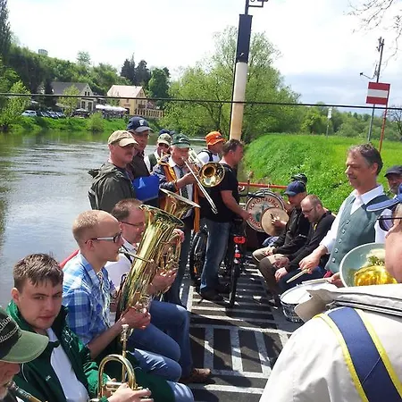 Alter Felsenkeller 여관 나움부르크